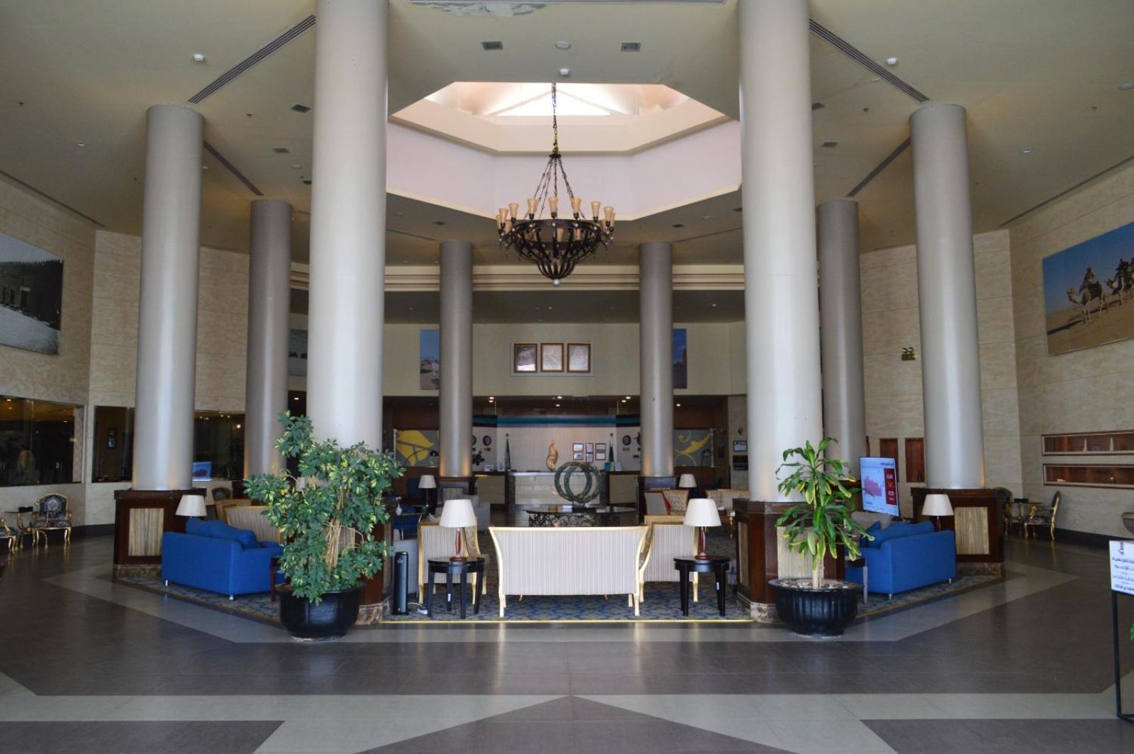 Golden Tulip Hail Bagian luar foto