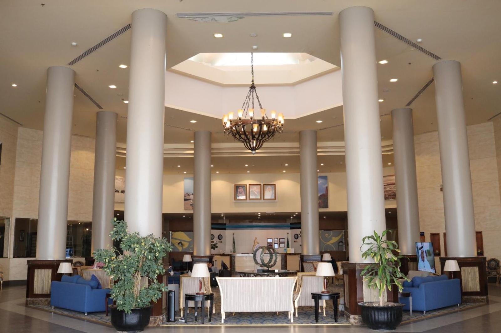 Golden Tulip Hail Bagian luar foto