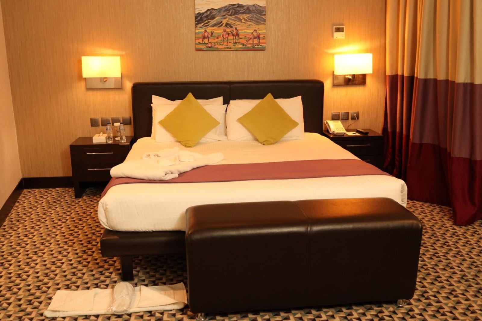 Golden Tulip Hail Bagian luar foto
