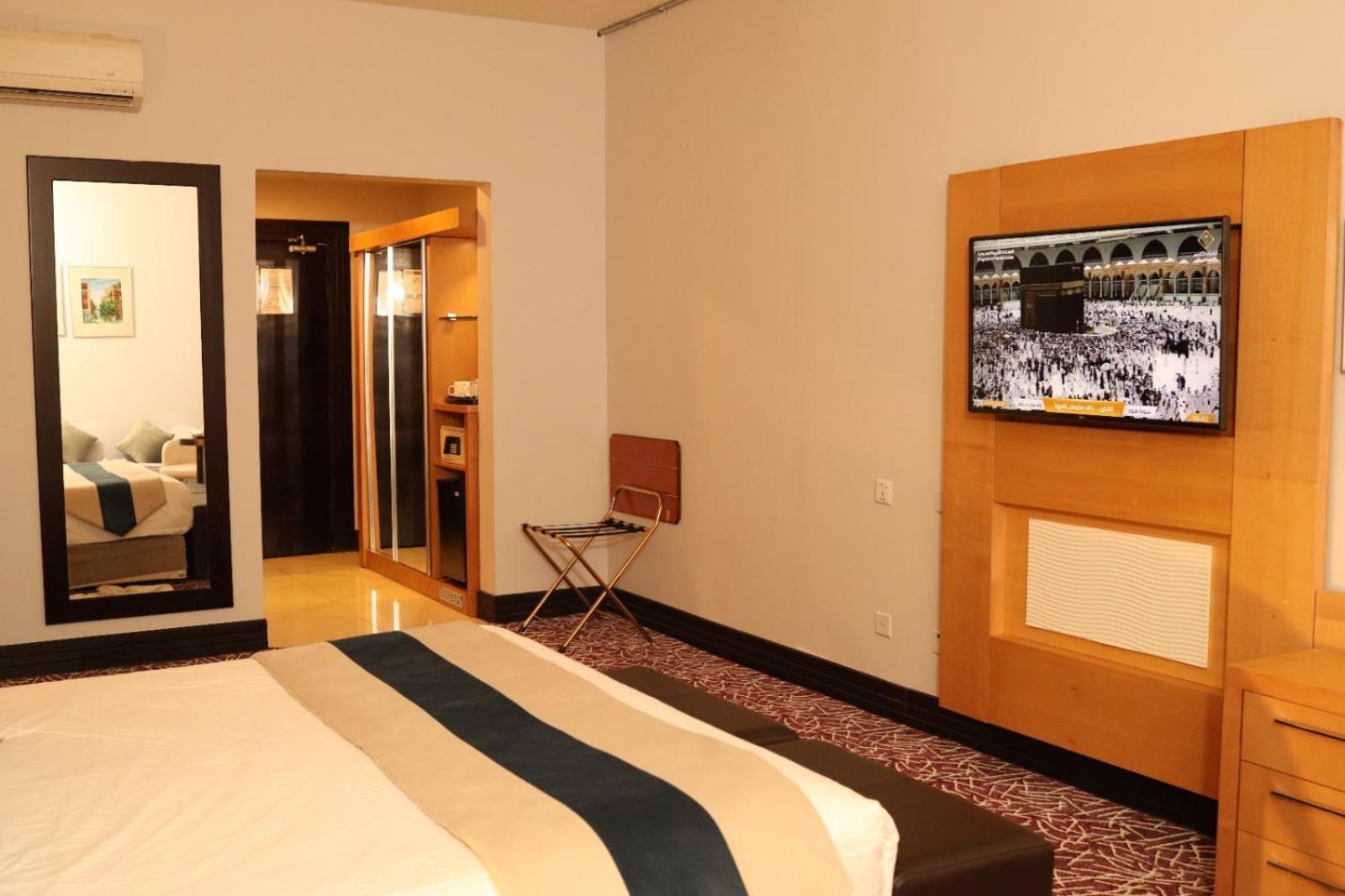 Golden Tulip Hail Bagian luar foto