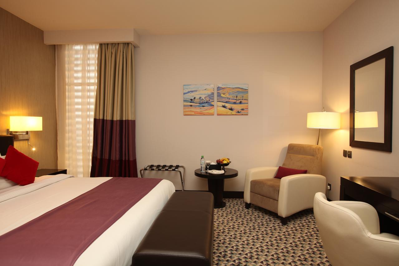 Golden Tulip Hail Bagian luar foto