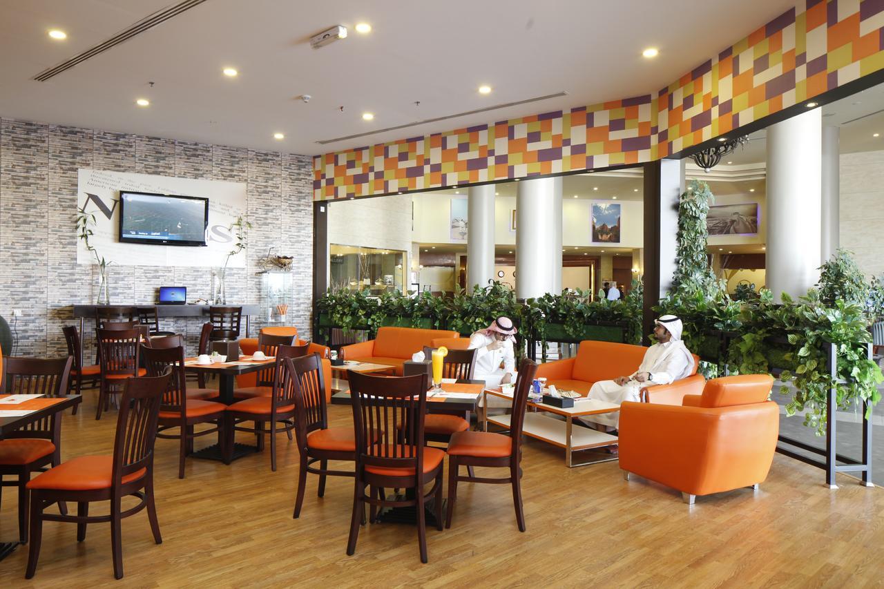 Golden Tulip Hail Bagian luar foto